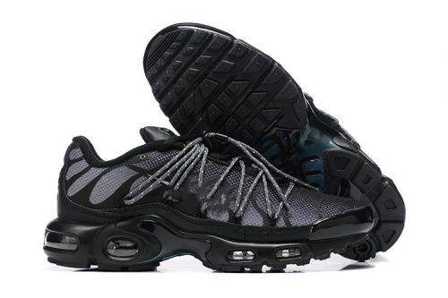 Nike Air Max Plus chunky Sneakers Black and Gray