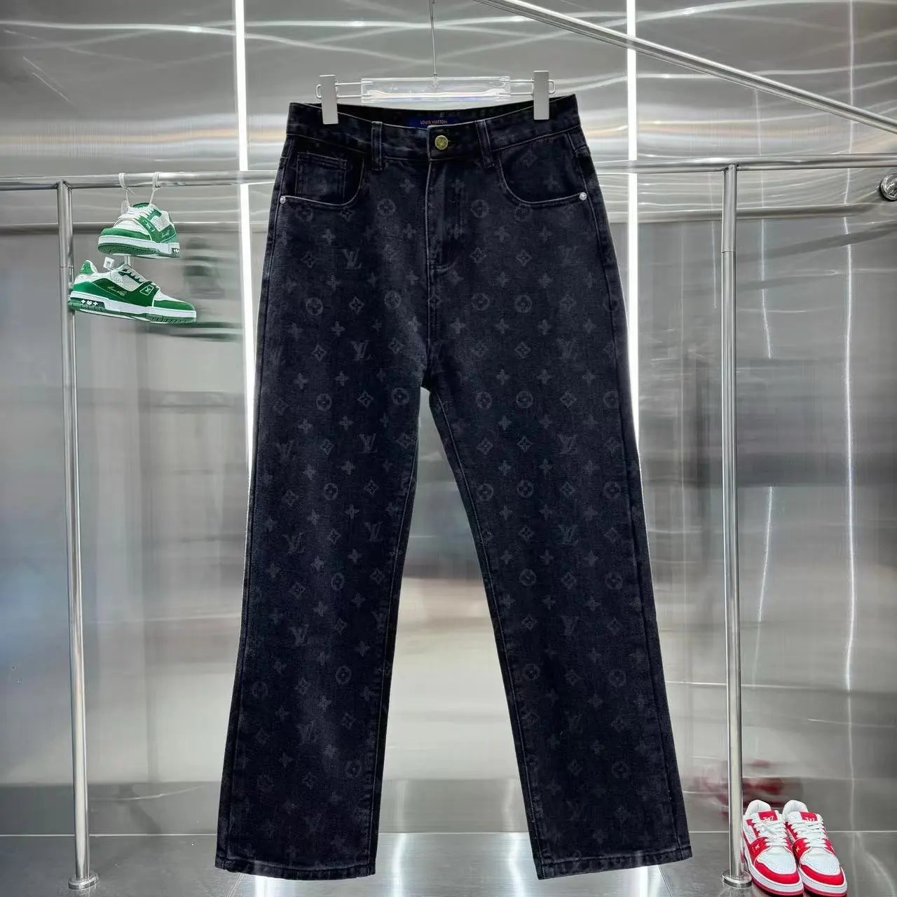7 7