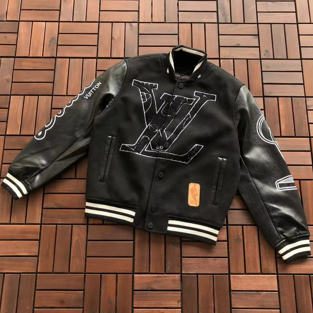 3 3