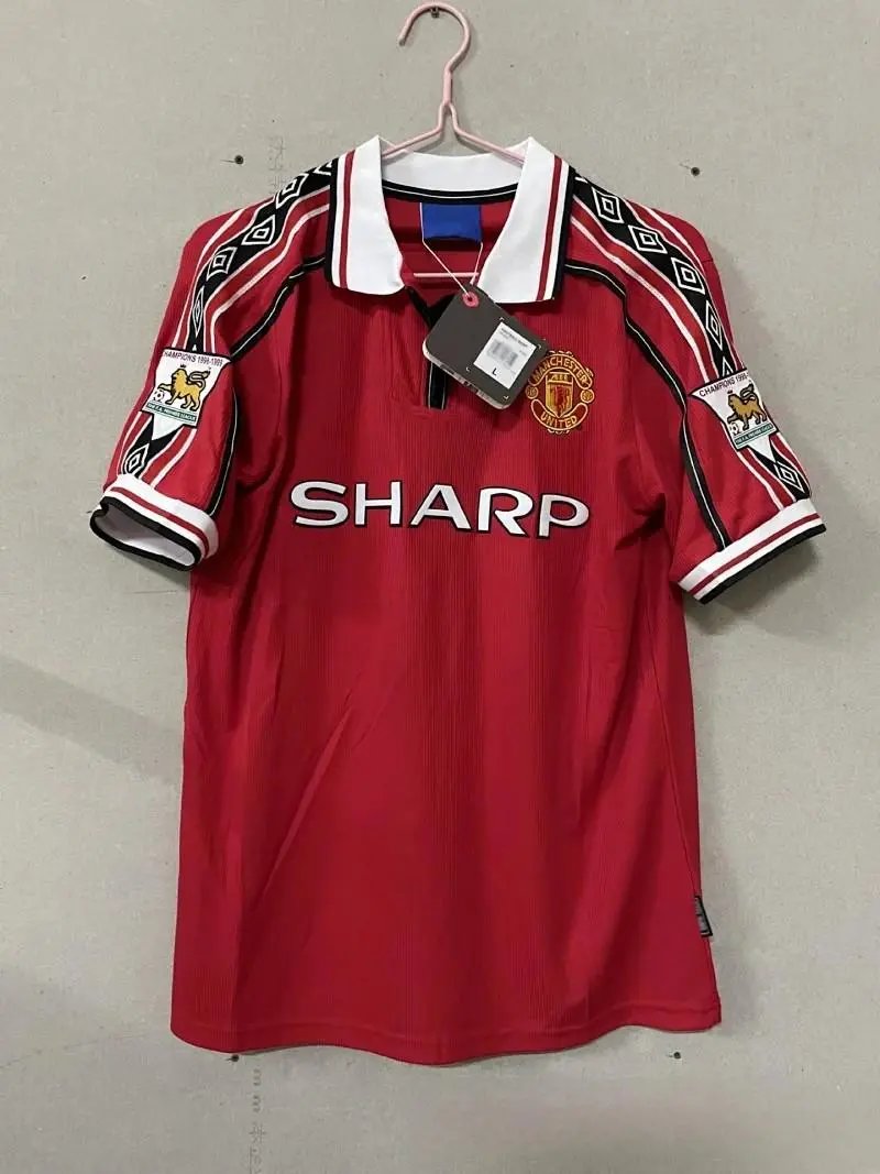 98 99曼L主场+臂章 98 99曼L主场+臂章