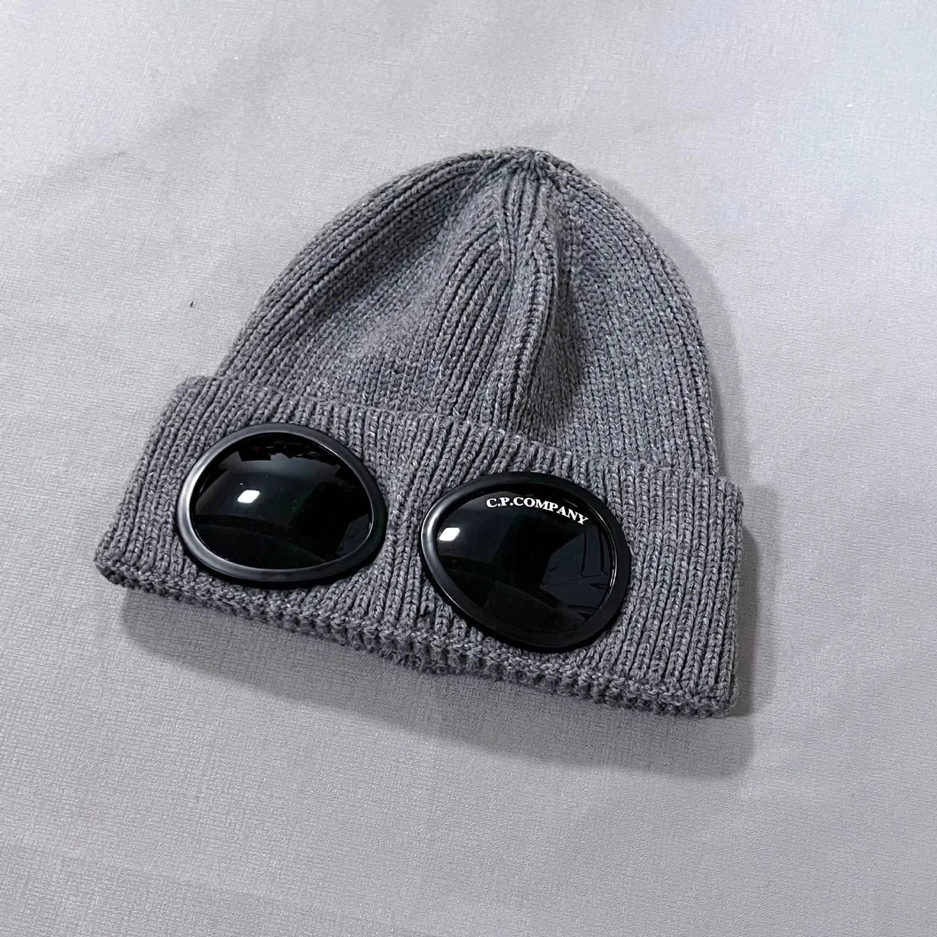 灰色 灰色