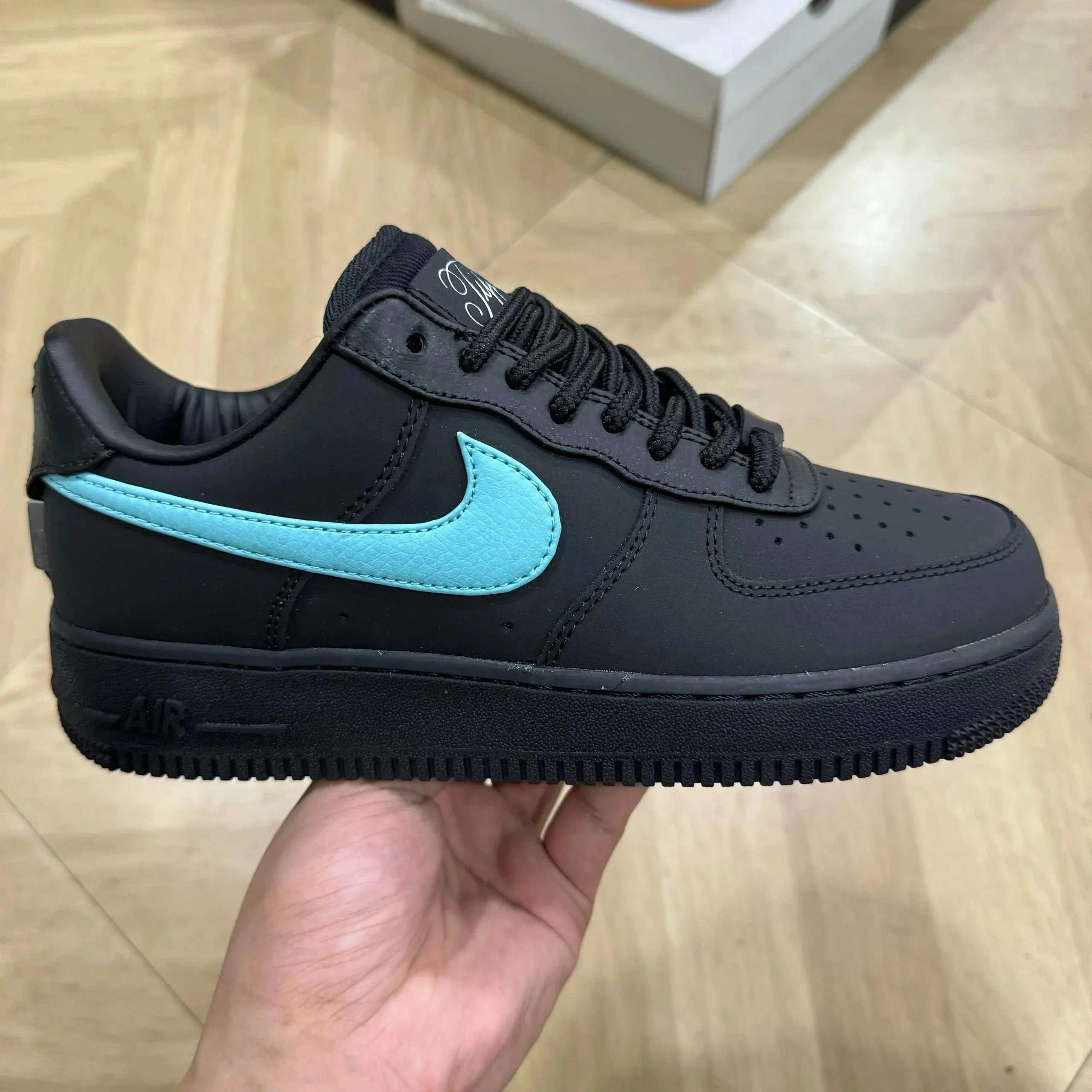 黑蒂芙尼绿 黑蒂芙尼绿