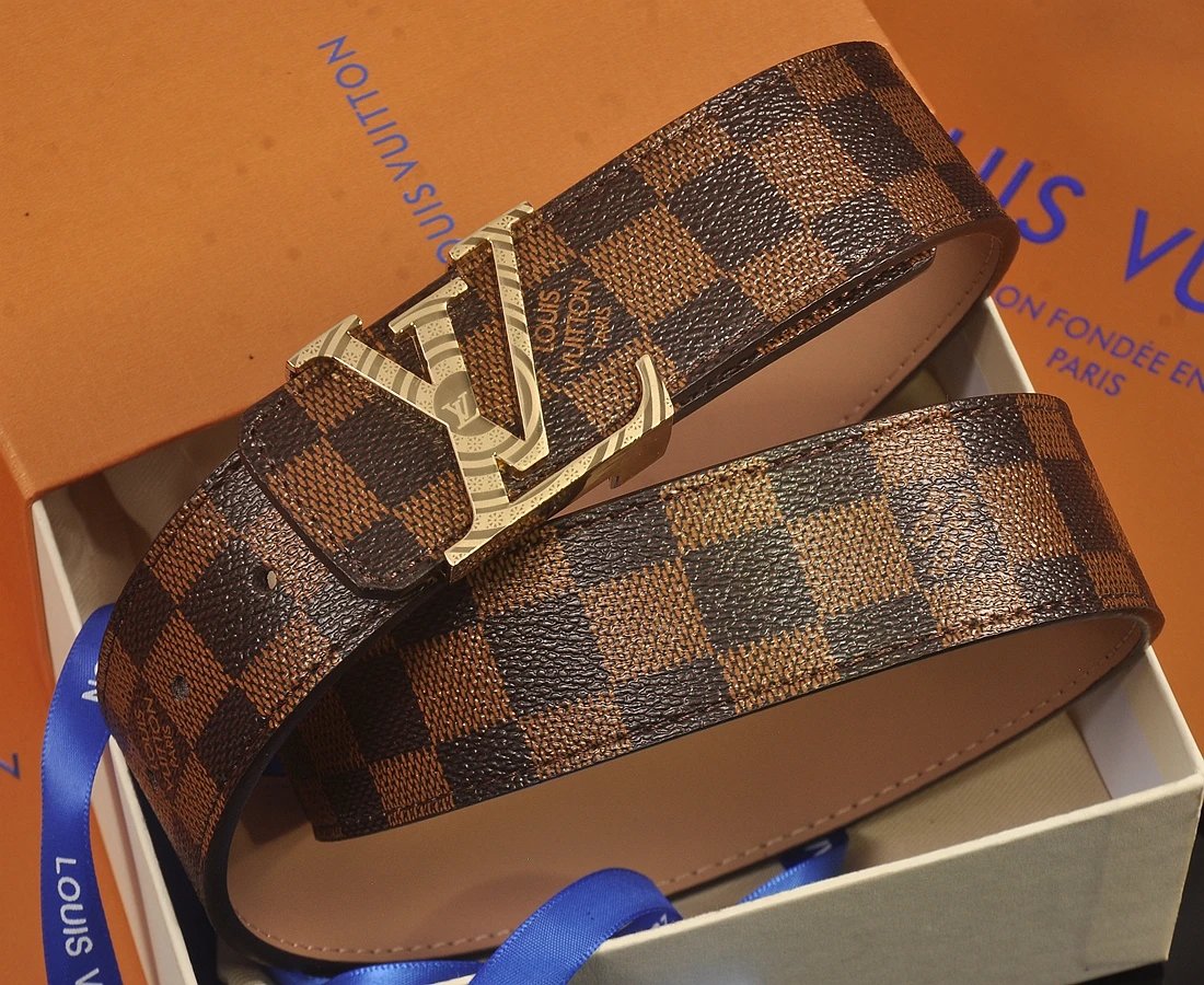3 3