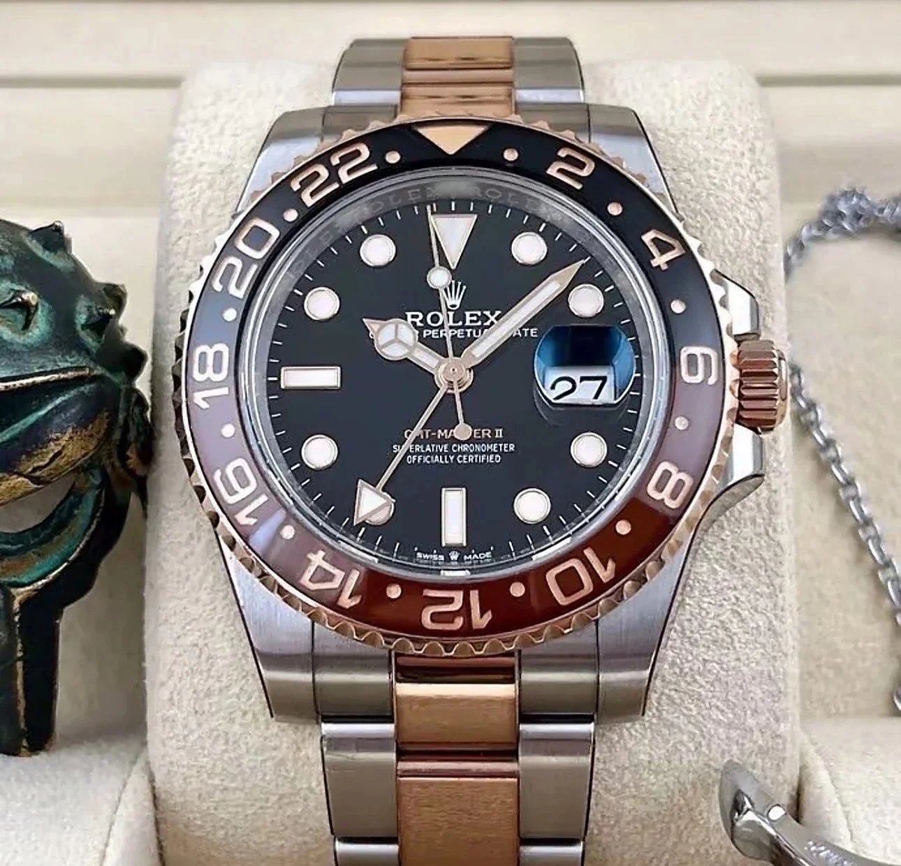9 9