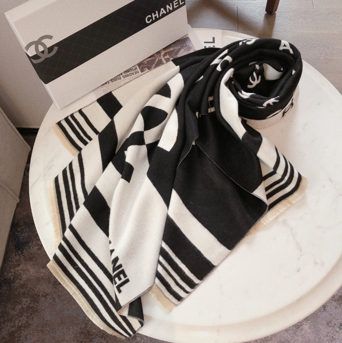 CHANEL.4 CHANEL.4