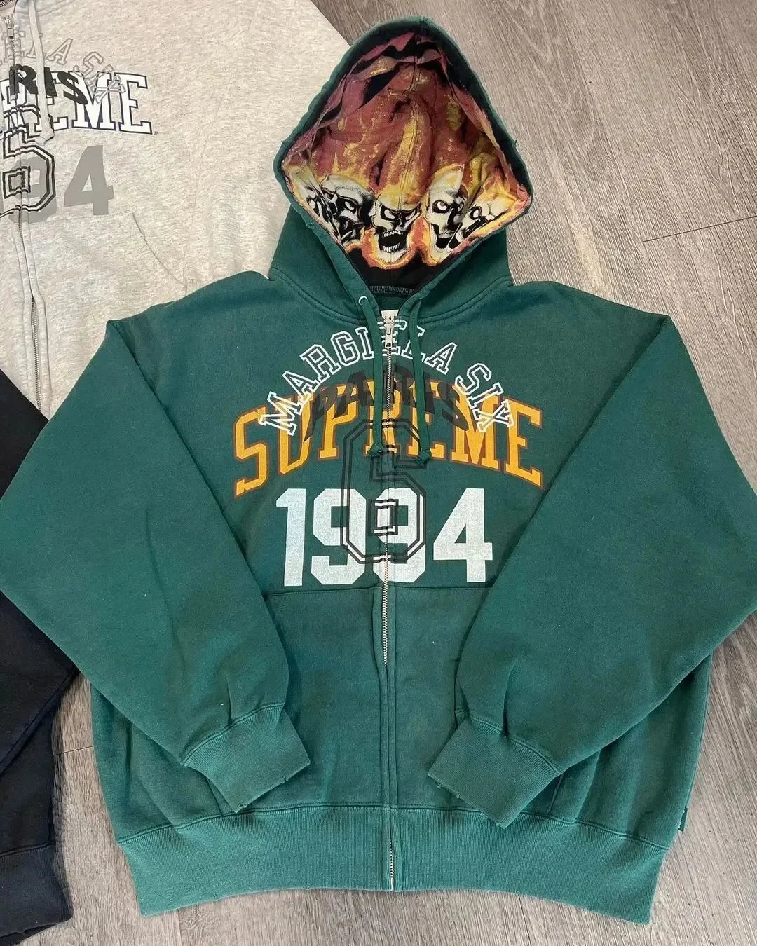 3 3