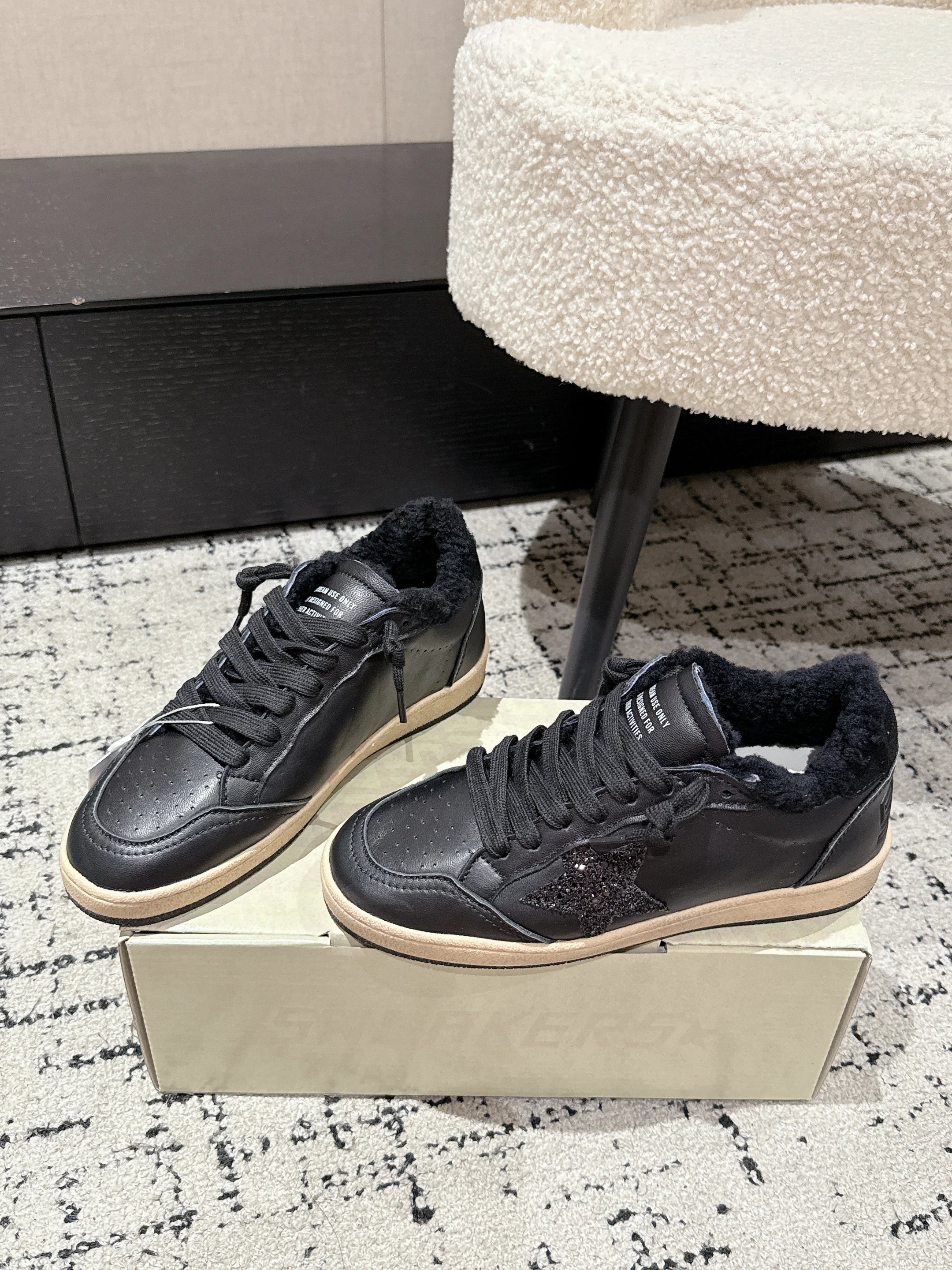 22 22