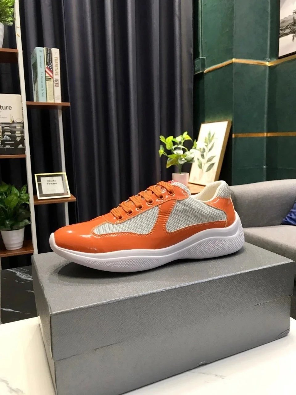 3 3