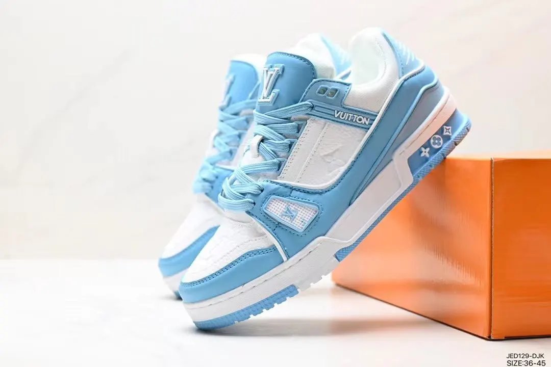 11 天蓝 11 天蓝