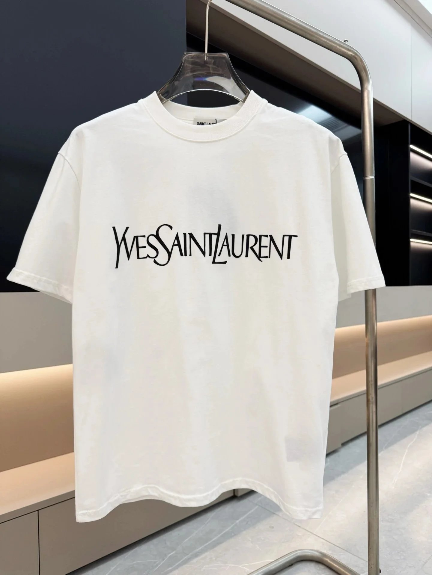 205白色 205白色