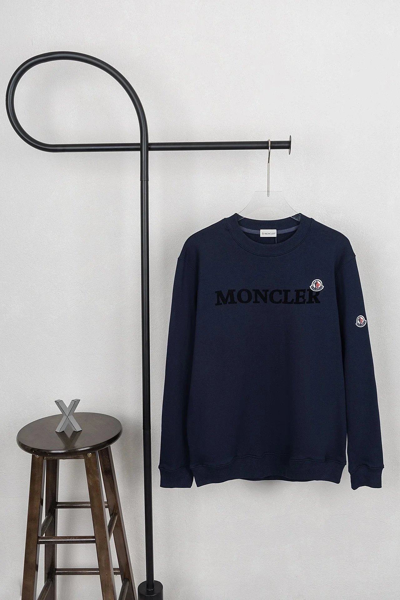 mon-01 mon-01