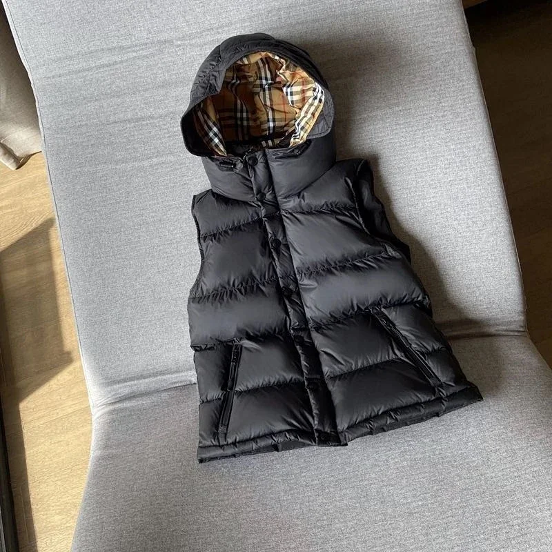 Burberry无袖马甲 黑色