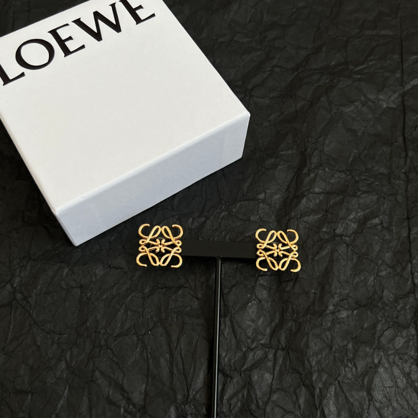 8584-金色