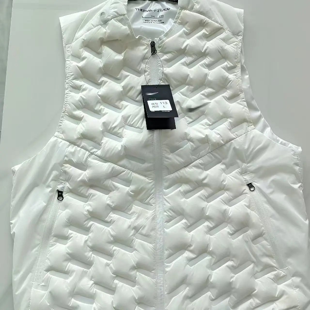 1-白色马甲