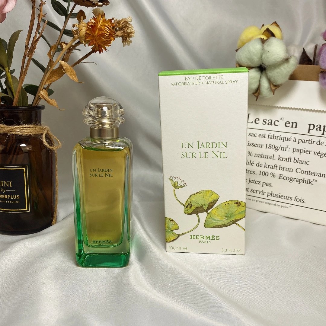 Hermes Un Jardin Sur Le Nil Eau de Toilette Natural Spray Perfume Green