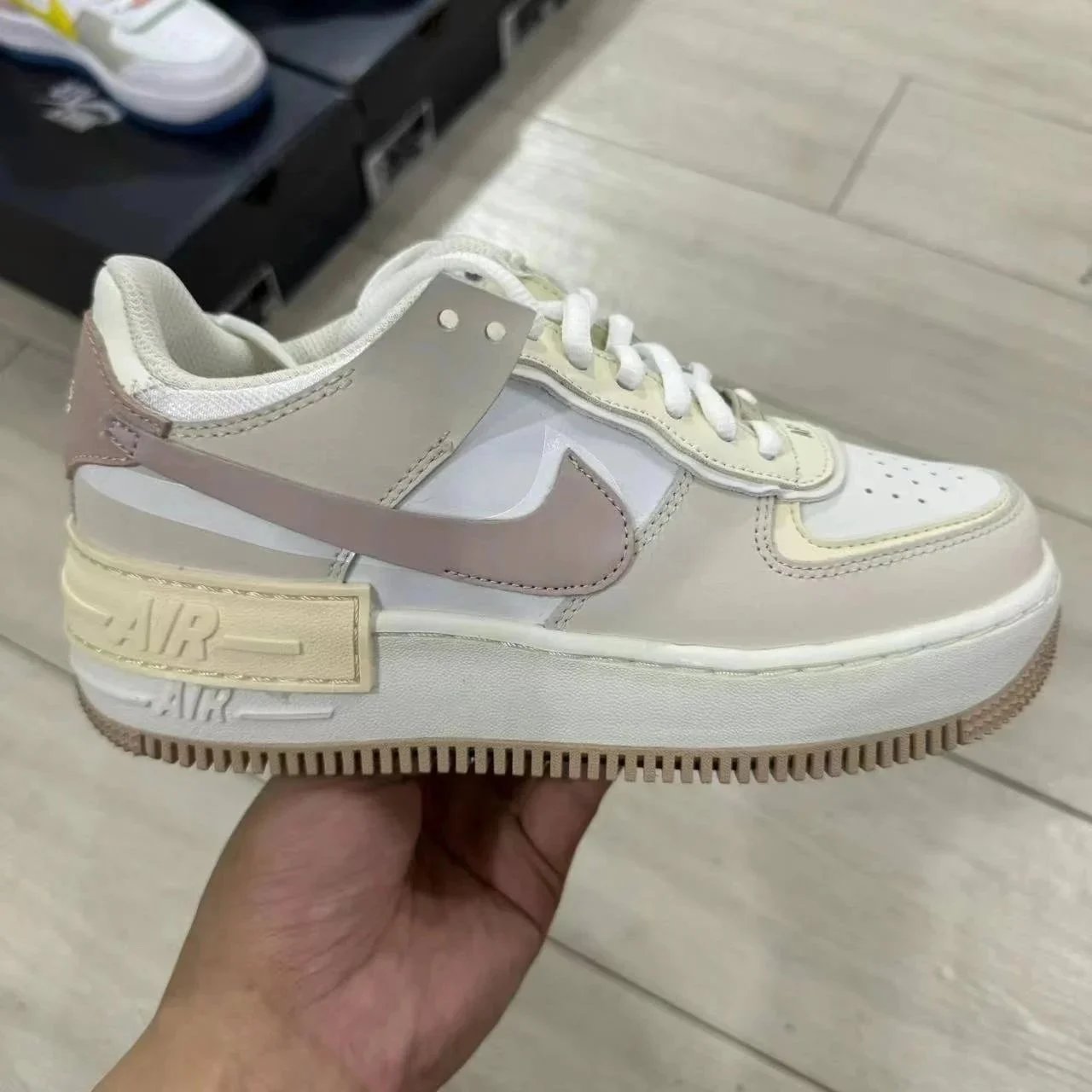 米色 米色