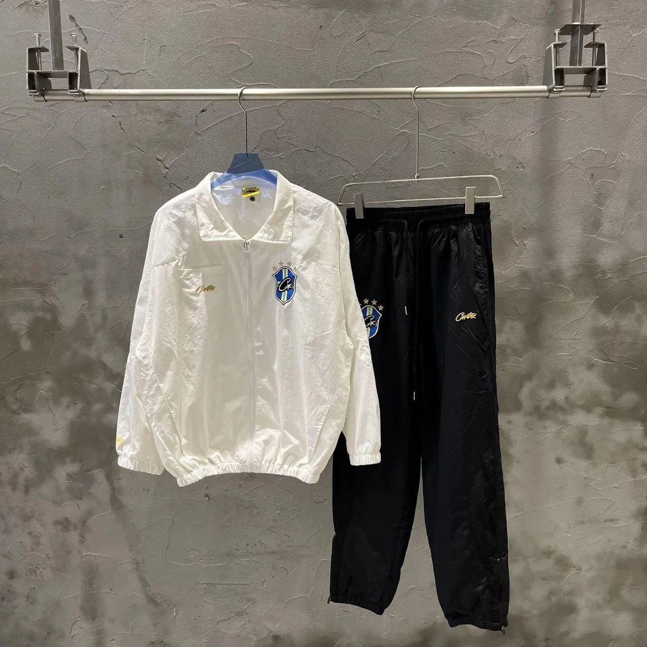 35 35