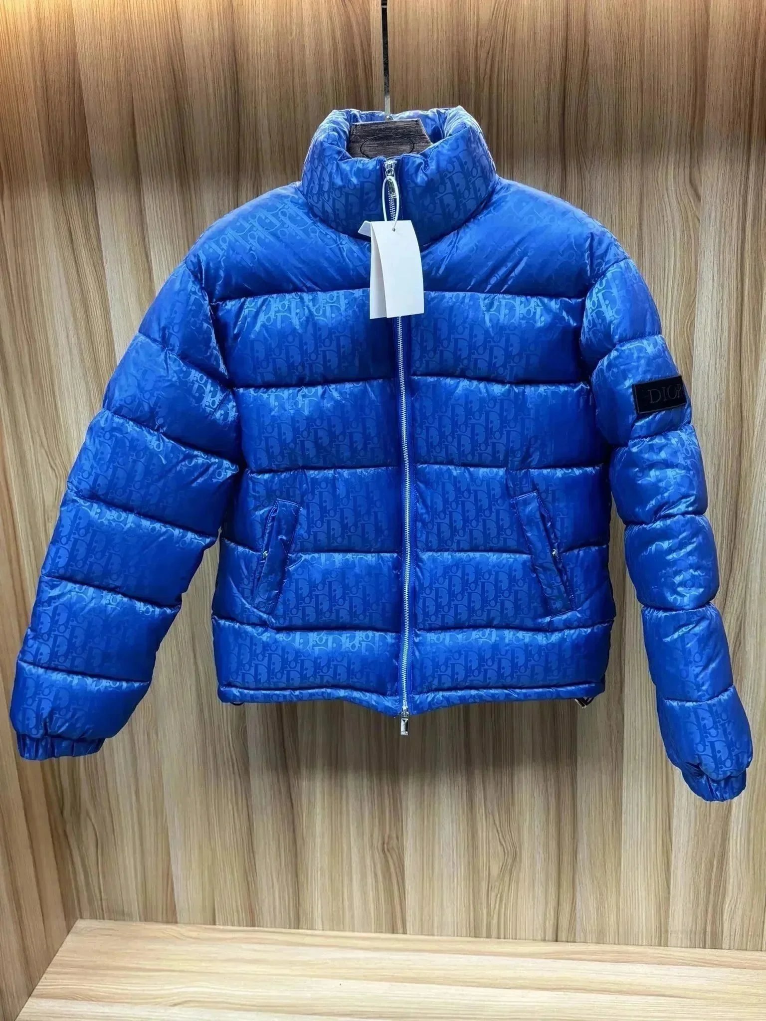 27蓝色 27蓝色