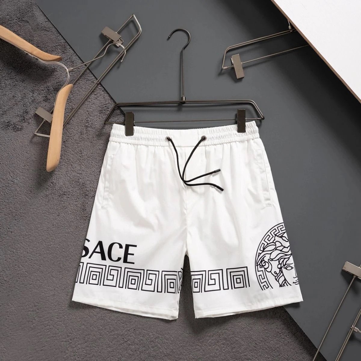 01 01
