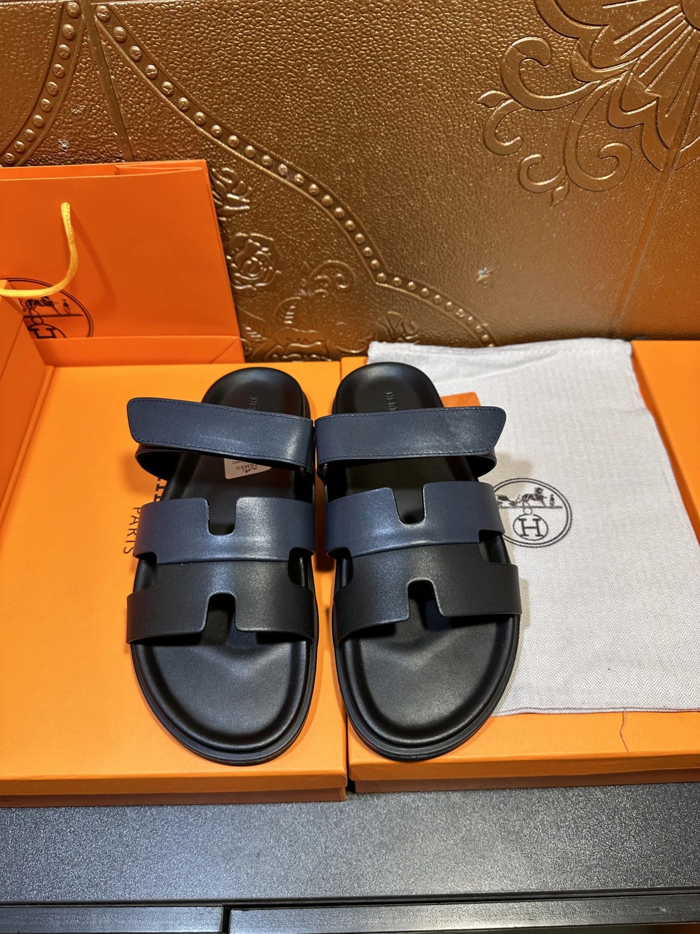 33 33