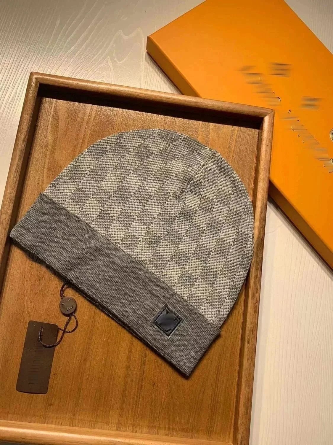 LV LV