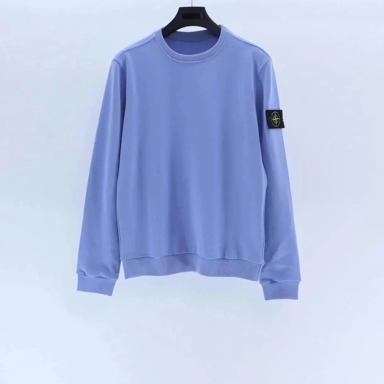 浅蓝色卫衣 浅蓝色卫衣