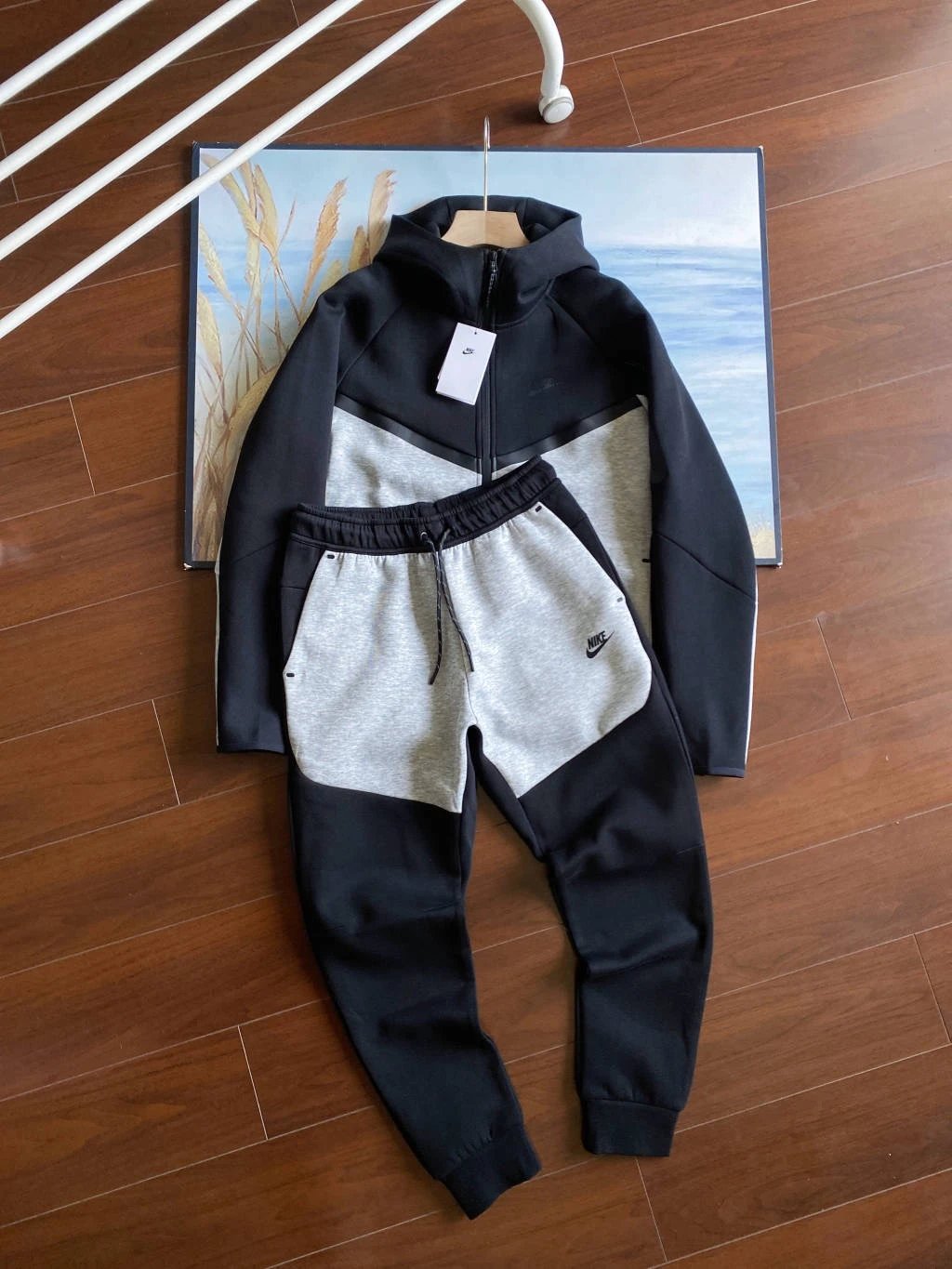3 3