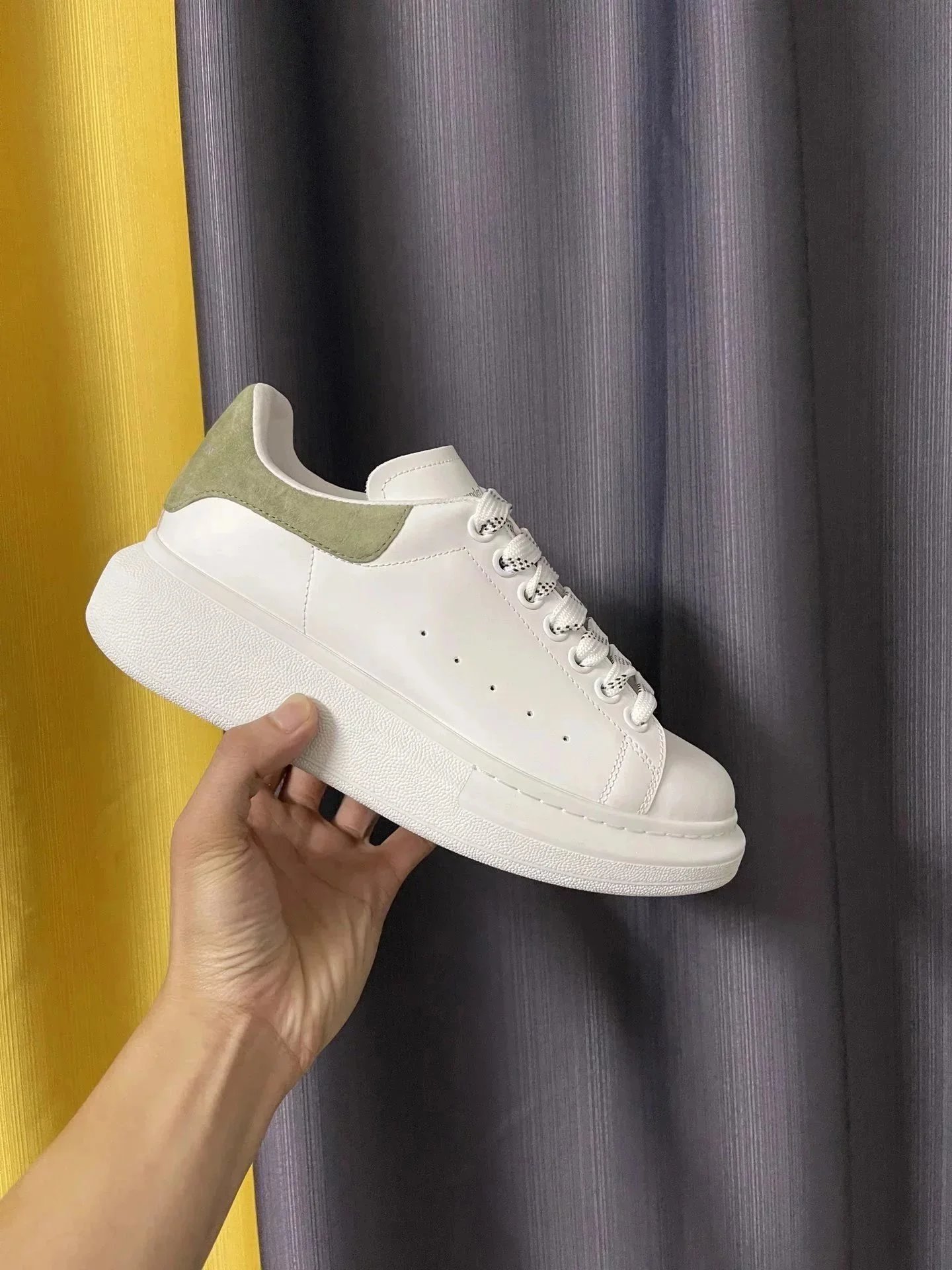 09 09