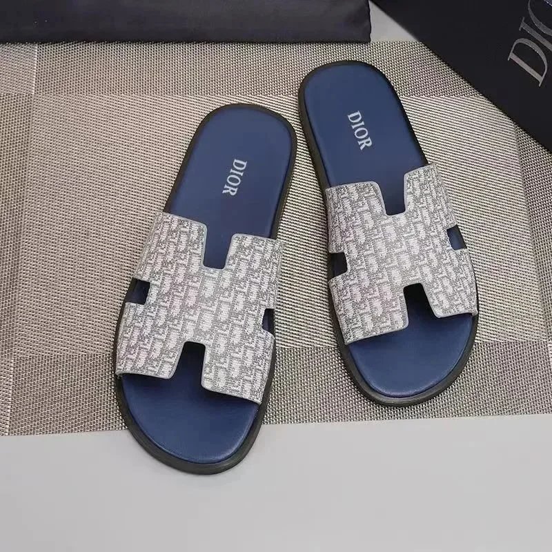 4 4