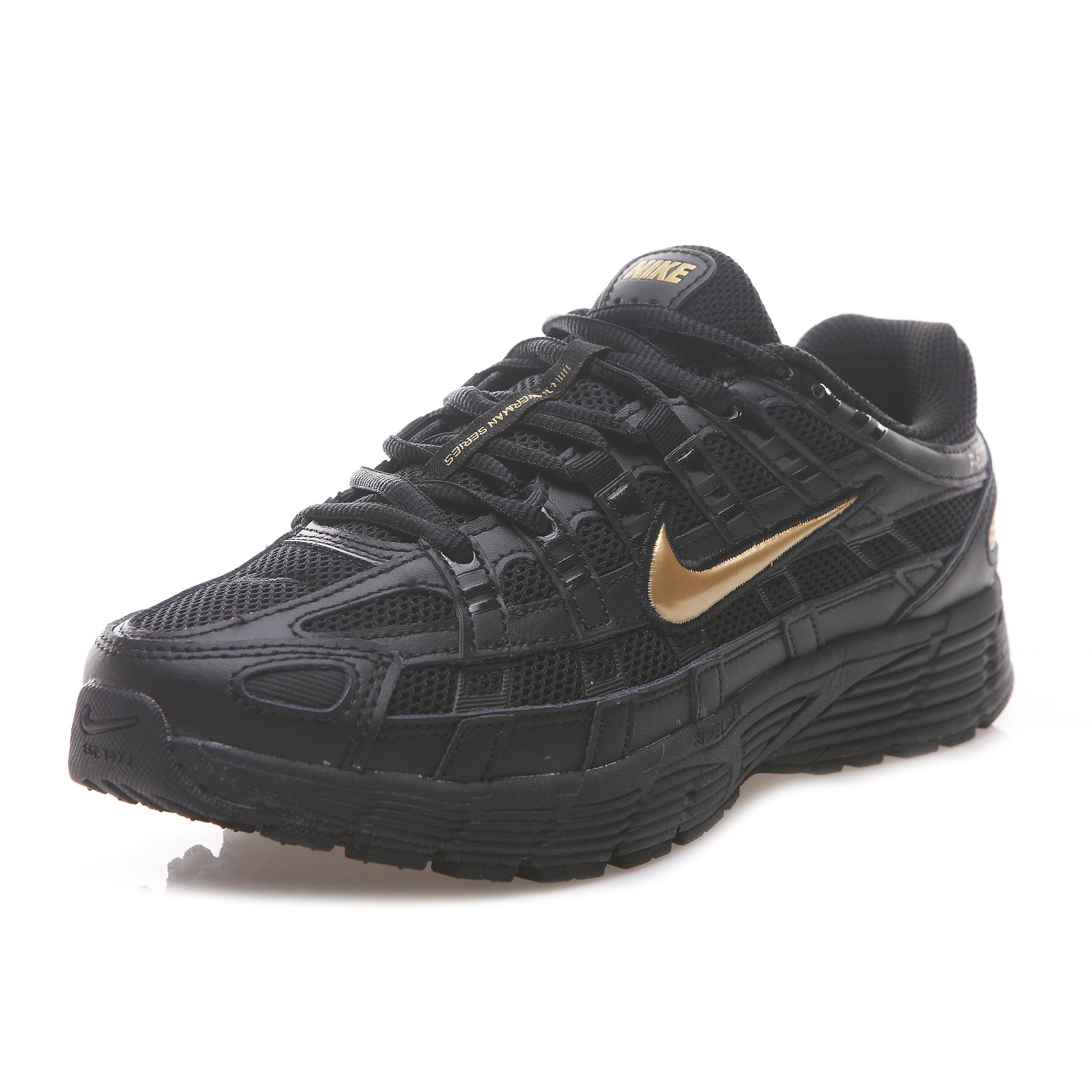 32 32