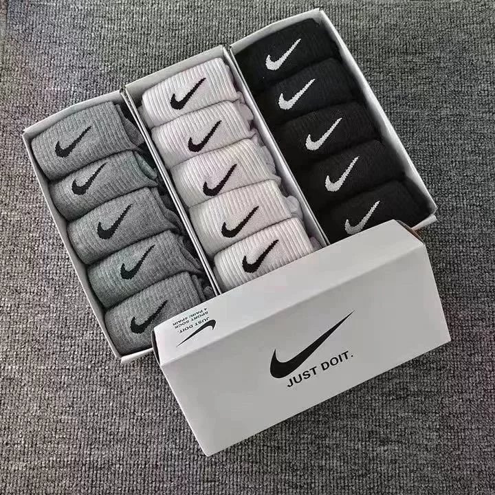 5双白色长筒袜 5双白色长筒袜