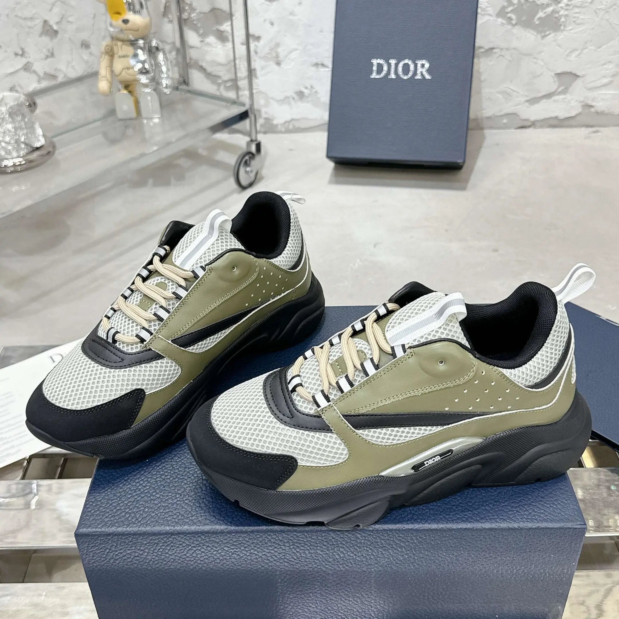 9 9