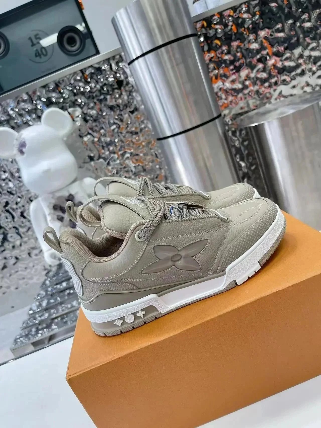 31 31
