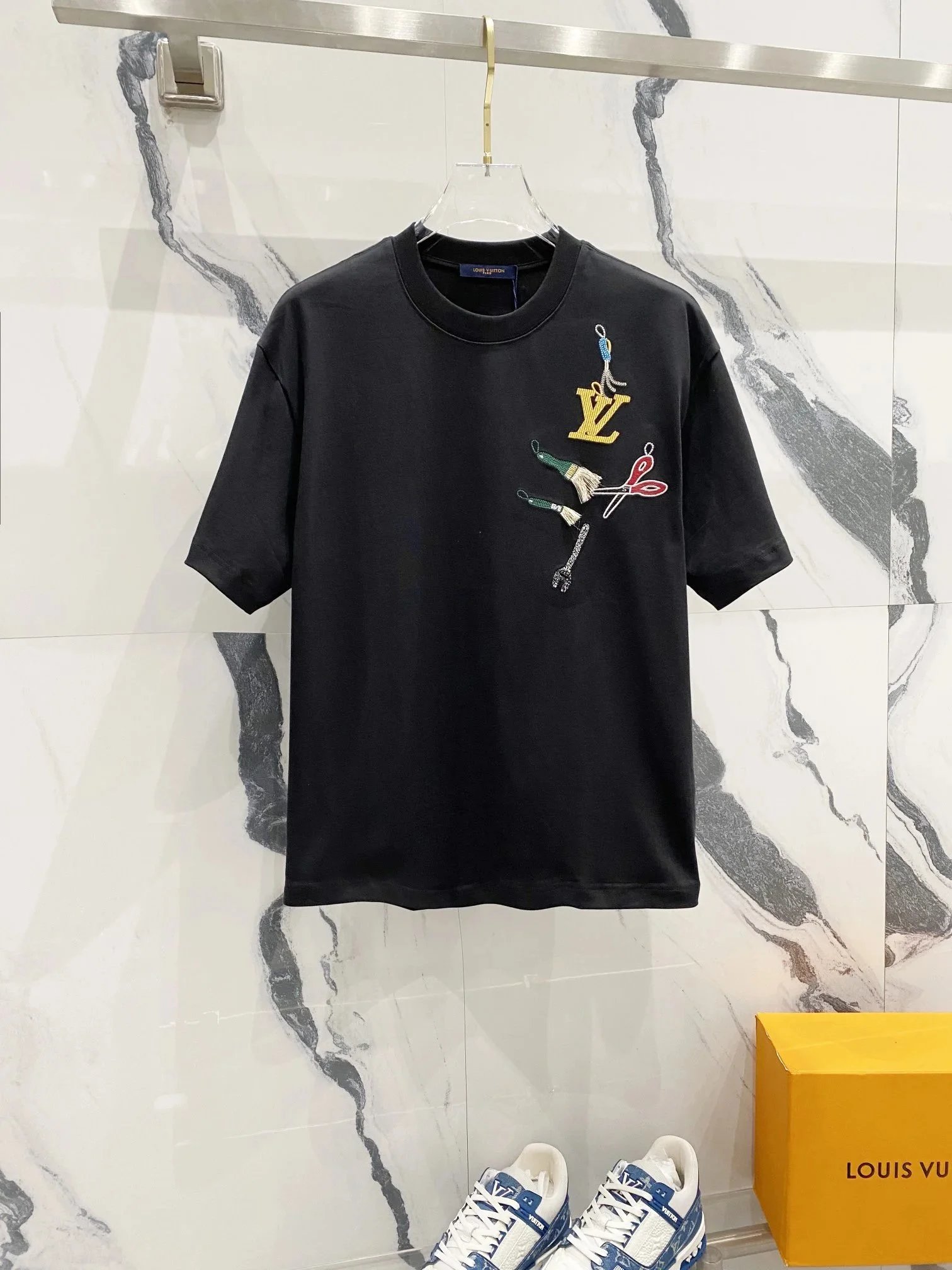 68 68