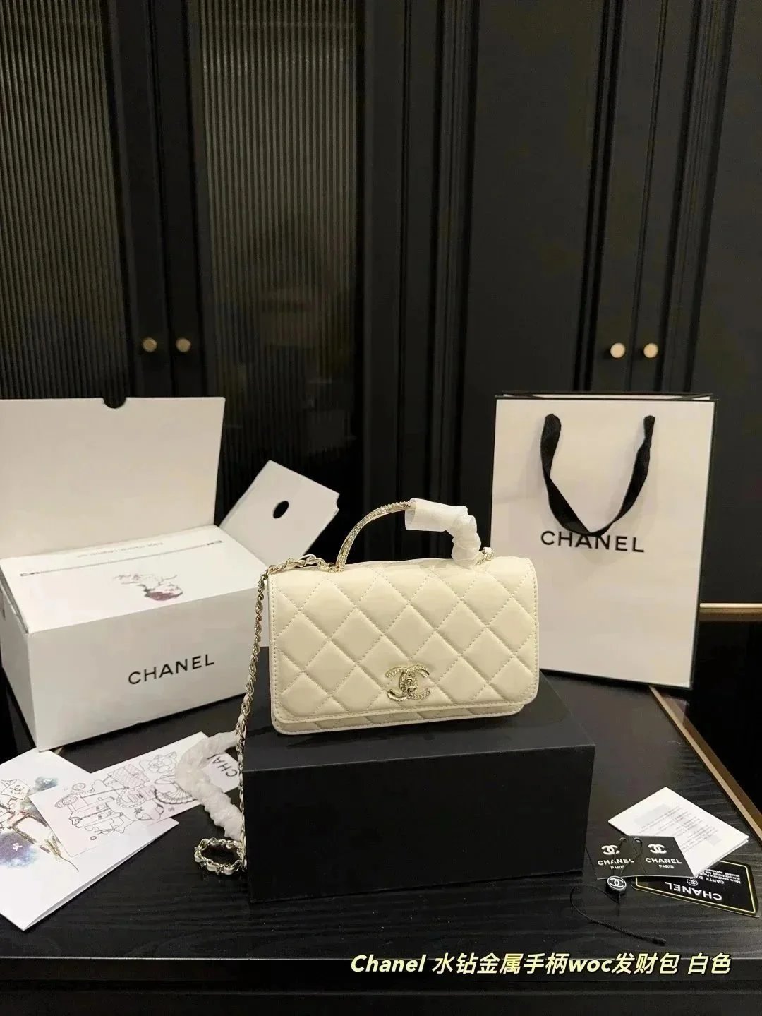 32 32