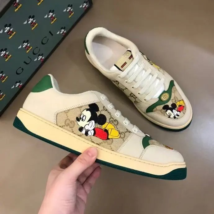 3 3