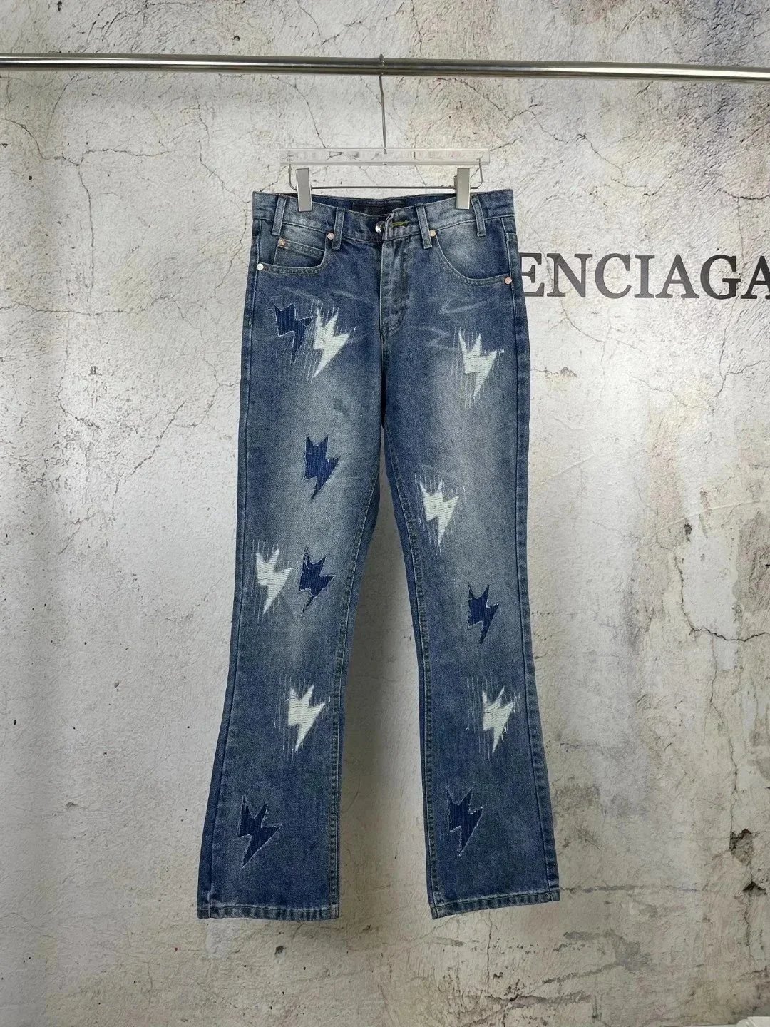 4 4