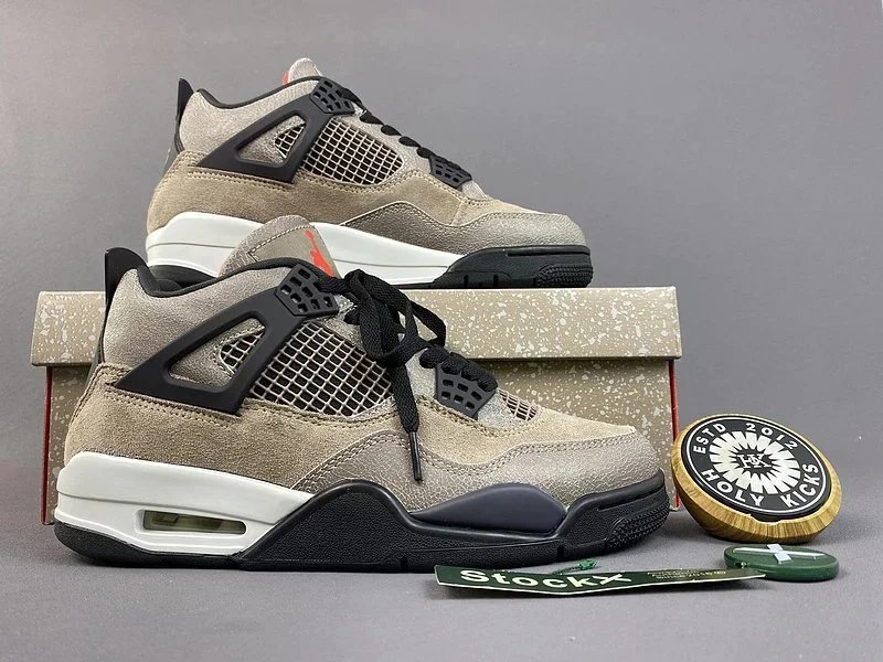 03 03