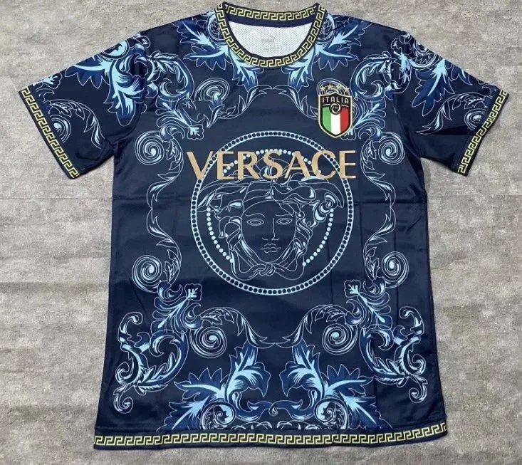 22 Italian Co-Branded Special Edition in Blue 22 Italian Co-Branded Special Edition in Blue