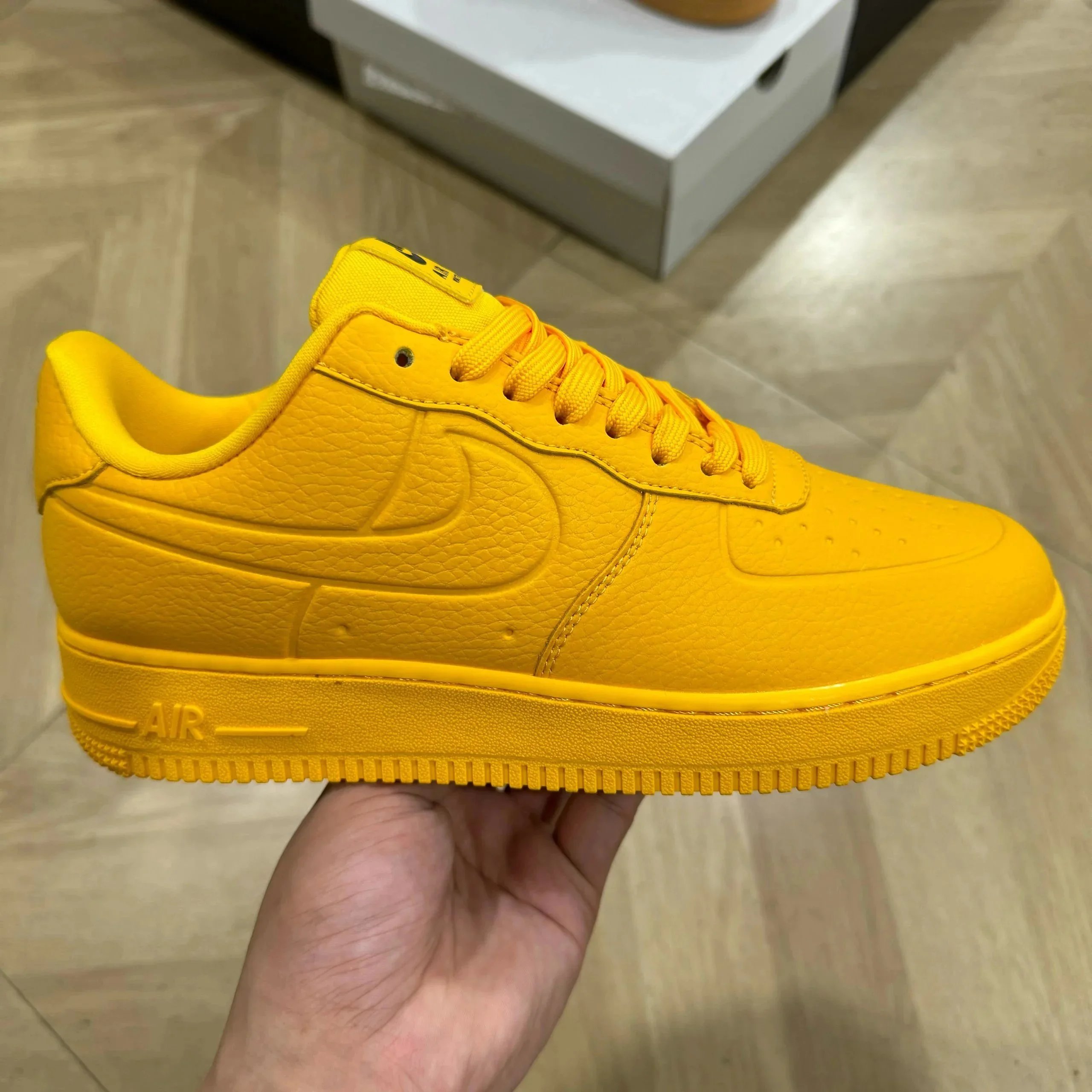 黄色 黄色