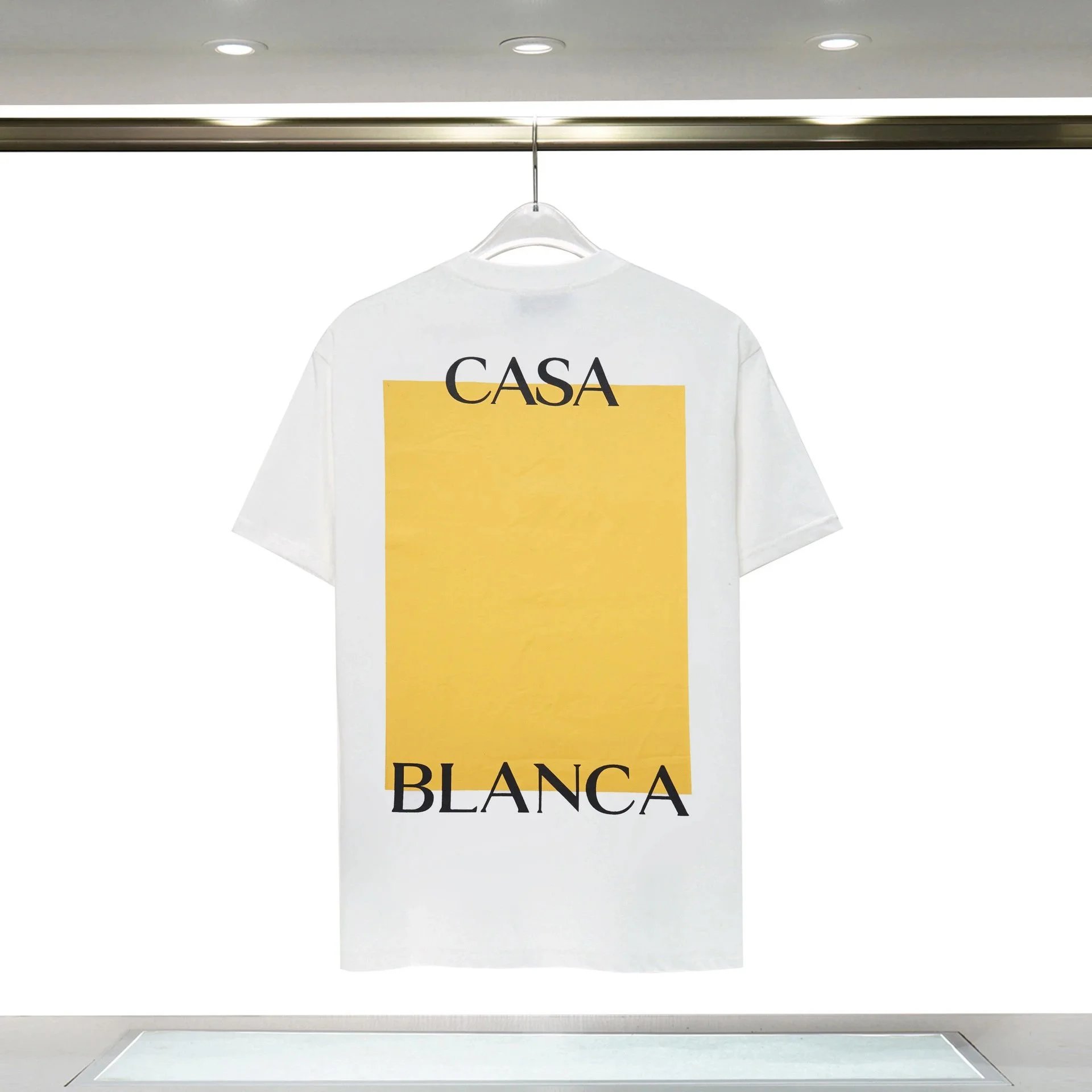 8205 白 8205 白