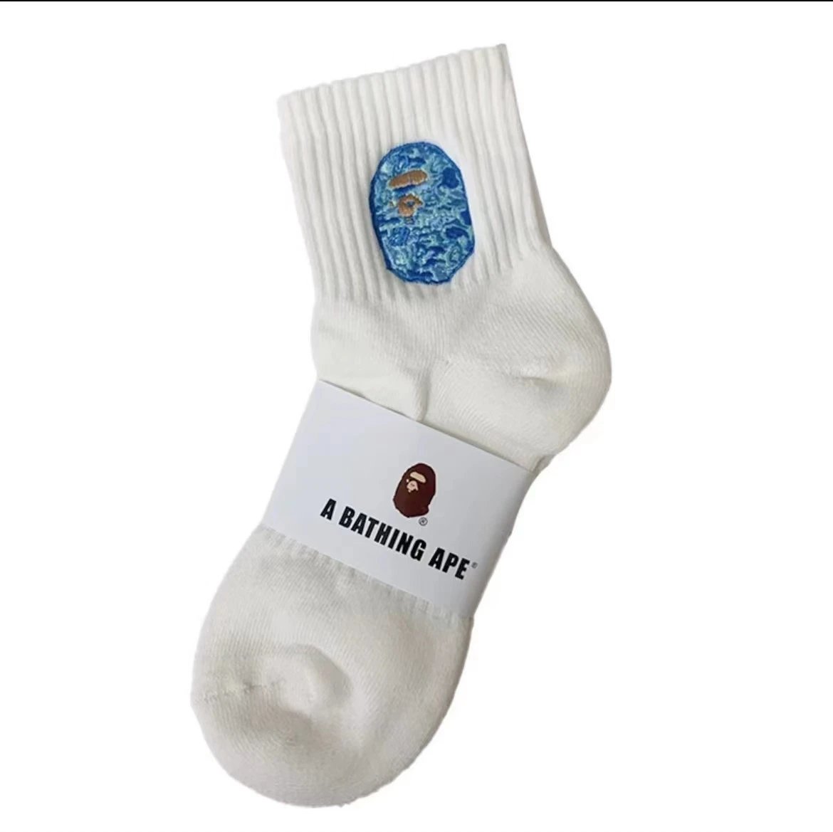 白色中筒蓝色刺绣 白色中筒蓝色刺绣